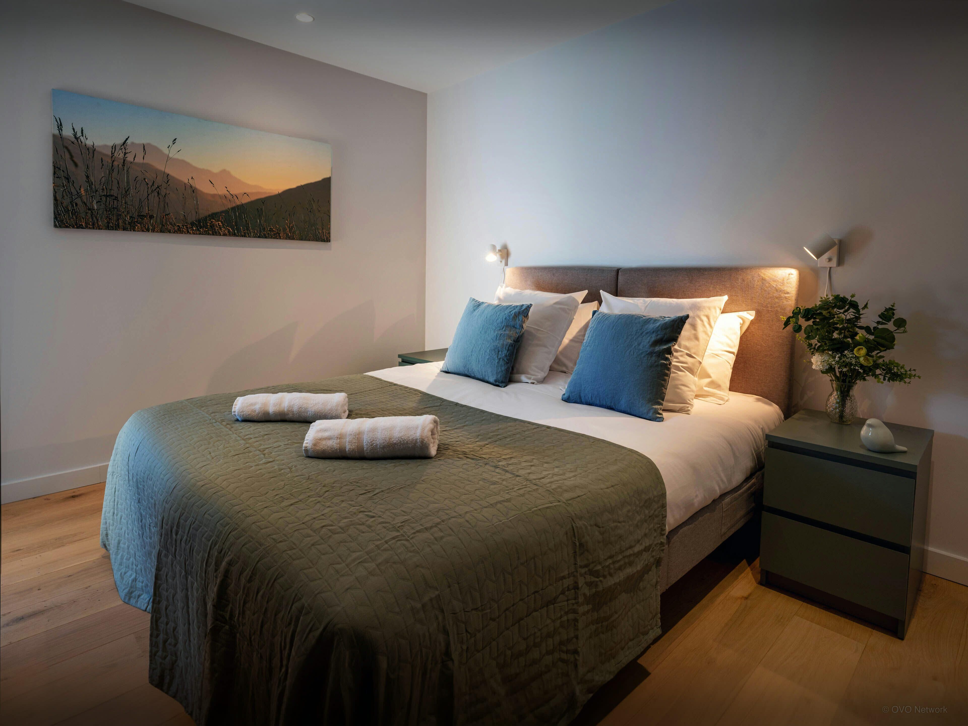 4 室のベッドルーム、アイロン / アイロン台、WiFi、ベッドシーツ