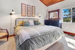 2 chambres, fer et planche à repasser, Wi-Fi gratuit, draps fournis