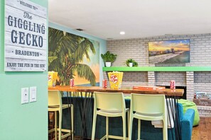 Dining - Summer Fun! Htd Pool, Game Room, Pickleball, 18ppl (Bradenton)