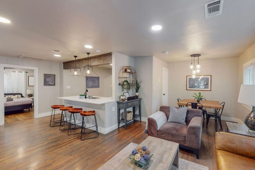Modern Stay | 10 Min Walk From At&t Stadium - Arlington, TX