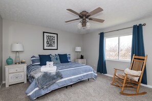 4 bedrooms, desk, iron/ironing board, travel cot