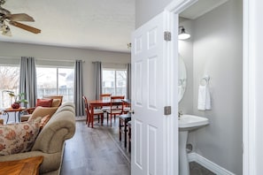 Smart TV, books, offices