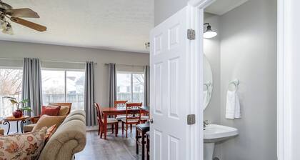 Spacious 4BR - King Bed - Near I-70