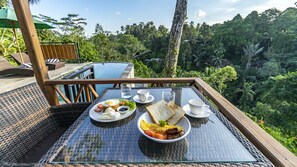 Colazione a pagamento, servita tutte le mattine 