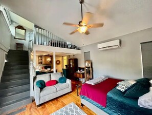 1 bedroom, iron/ironing board, free WiFi, bed sheets - Private Cute Home w/ Loft in Scenic Hill Country
 (Dripping Springs)