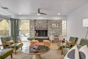 Interior - Reclusive Hidden Gem with Pool & Lush Landscaping
 (Austin)