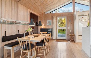 Dining - Beautiful home in Samsø with kitchen (Samsø)