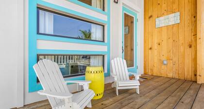 New Waterside Bungalow for 7/BBQ/Deck/Bring Pets