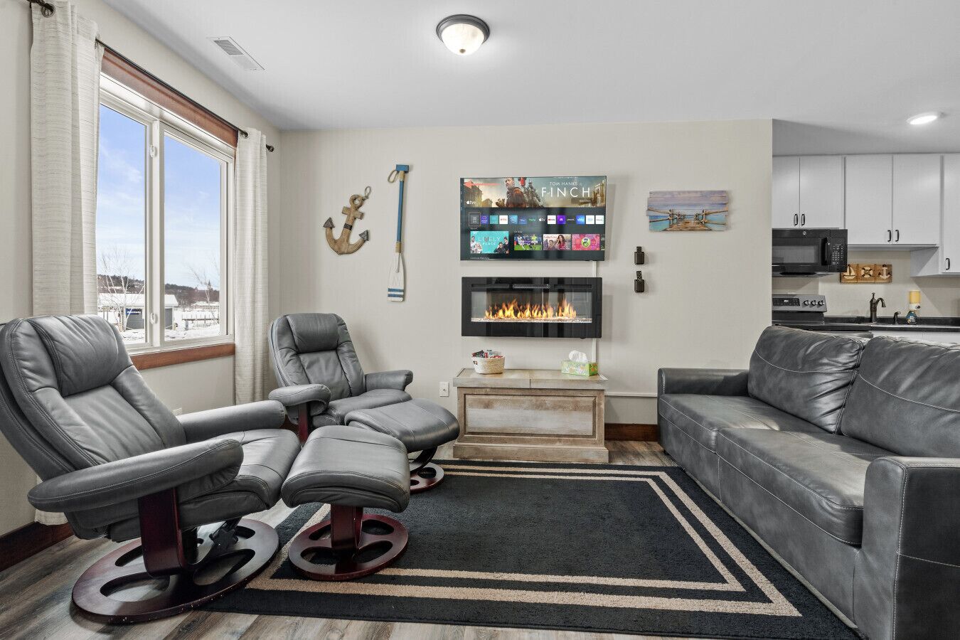 TV connectée, cheminée, jeux vidéo