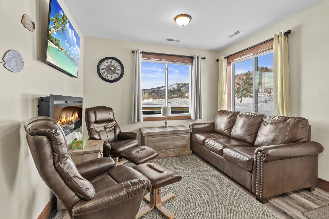 Smart TV, fireplace, video games