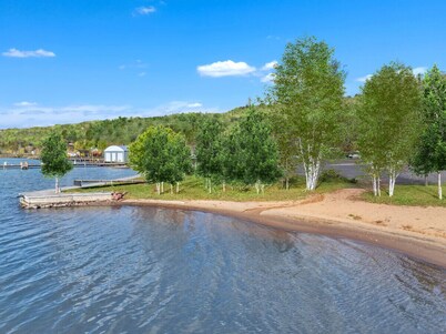 Lake Access Cabin with Hot Tub, Trail Access, Sauna – Across the lake from MTU