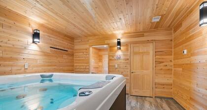 Keweenaw Cabin #1 • Hot Tub, Trail Access, Minutes to MTU & Dining