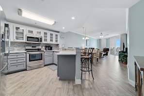 Fridge, microwave, oven, stovetop - Palacio 1203 | Beachfront, Beachside Pool | My Beach Getaways (Pensacola)
