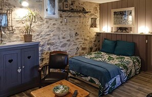 Wifi gratis y ropa de cama
