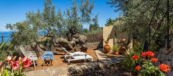 Villa "Es Porcho" with Private Garden & Wi-Fi