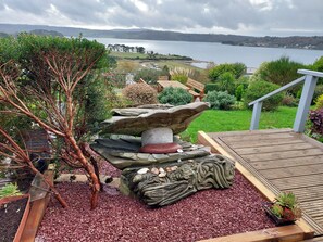 Property grounds - Holiday Home 'Grande Maison Familiale - Sea View' with Private Garden and Wi-Fi (Hôpital-Camfrout)