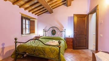 4 Schlafzimmer, Bügeleisen/Bügelbrett, kostenloses WLAN, Bettwäsche