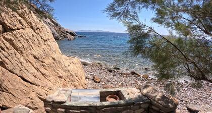 Holiday Home 'Seagull Syros Seaside' with Sea View, Private Terrace and Wi-Fi