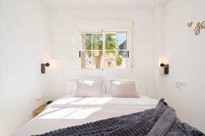 2 habitaciones, tabla de planchar con plancha y wifi gratis 