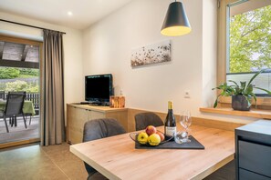 Dining - Apartment 'Wiesgut Stark' with Mountain View, Private Terrace and Wi-Fi (Tesimo)