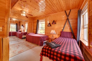 2 bedrooms, desk, iron/ironing board, WiFi - Riverfront Cheboygan Cabin w/ Kayaks & Dock! (Cheboygan)