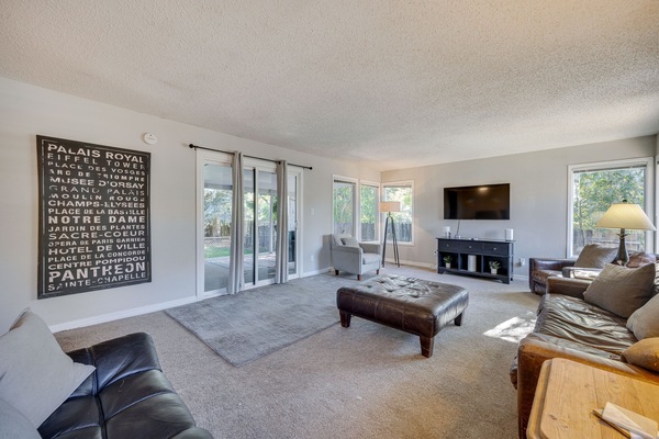 Colorado Springs Vacation Rental | 3BR | 2BA | 1,800 Sq Ft | 3 Steps Required