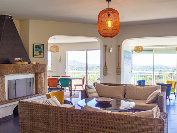 TV - Villa Trinidad Di Porto-Vecchio (Porto-Vecchio)