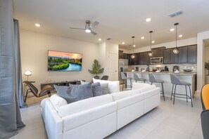 TV, fotballspill og bordtennis