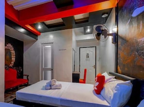 Quarto quádruplo premium | Cofres nos quartos, individualmente decorados