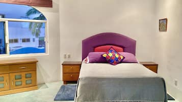 Villa | 2 bedrooms, hypo-allergenic bedding, laptop workspace, blackout curtains