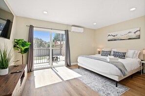 3 makuuhuonetta, silitysrauta/-lauta, ilmainen Wi-Fi, vuodevaatteet