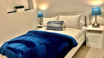 2 bedrooms, desk, iron/ironing board, free WiFi
