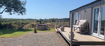 Luxury hot tub lodge in the heart of Pembrokeshire