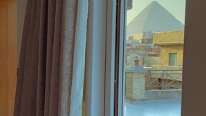 Front of property - khufu house (Giza)