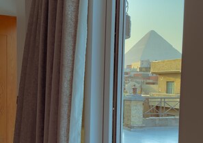 Front of property - khufu house (Giza)