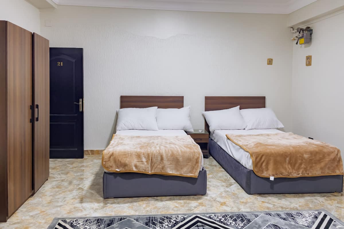 Senior Room, 2 Bedrooms, Mountain View, Garden Area