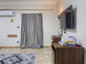 Senior Room, 2 Bedrooms, Mountain View, Garden Area | Individually decorated, individually furnished, free wired internet - khufu house (Giza)