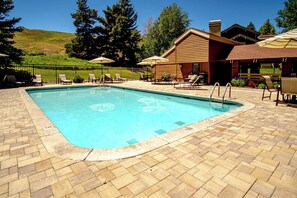 A heated pool - Sunburst - Golf Course Views + FREE Resort Amenities (Sun Valley)