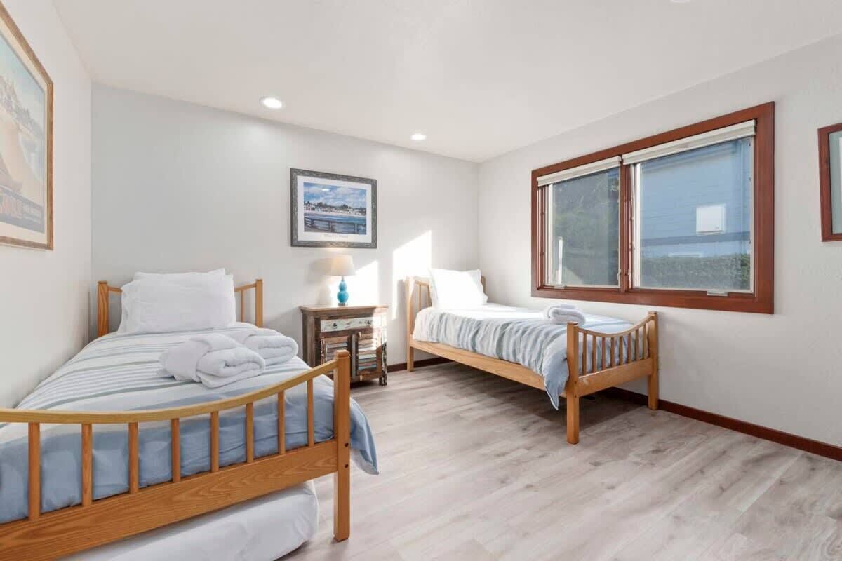 3 Schlafzimmer, Schreibtisch, Bügeleisen/Bügelbrett, Reisekinderbett