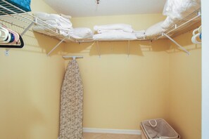 Interior - Spacious 2BR condo on Siesta Key with beach access - GBB 1272 (Siesta Key)