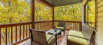 Private Lake/Beach Cabin w/Golf, Pool, Fire pit
