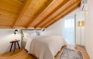 2 室のベッドルーム、旅行用ベビーベッド、WiFi (無料)、ベッドシーツ