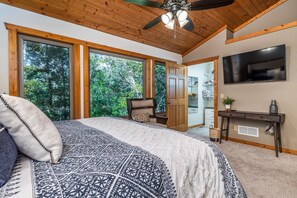 3 bedrooms, free WiFi, bed sheets - Cemetery Ridge Getaway - 3 bedrooms, clean and charming (Galena)