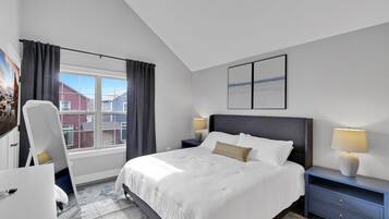 3 bedrooms, iron/ironing board, free WiFi, bed sheets