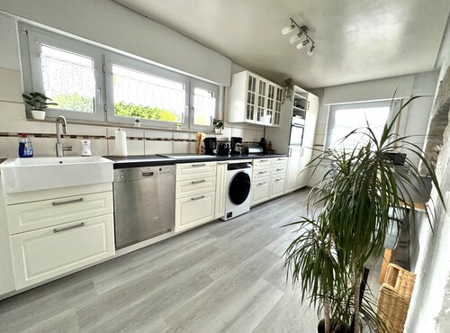 Refugium 2020 - Die Ferienwohnung - 69 qm mit Balkon, perfekt für 4 Personen, max. 7
