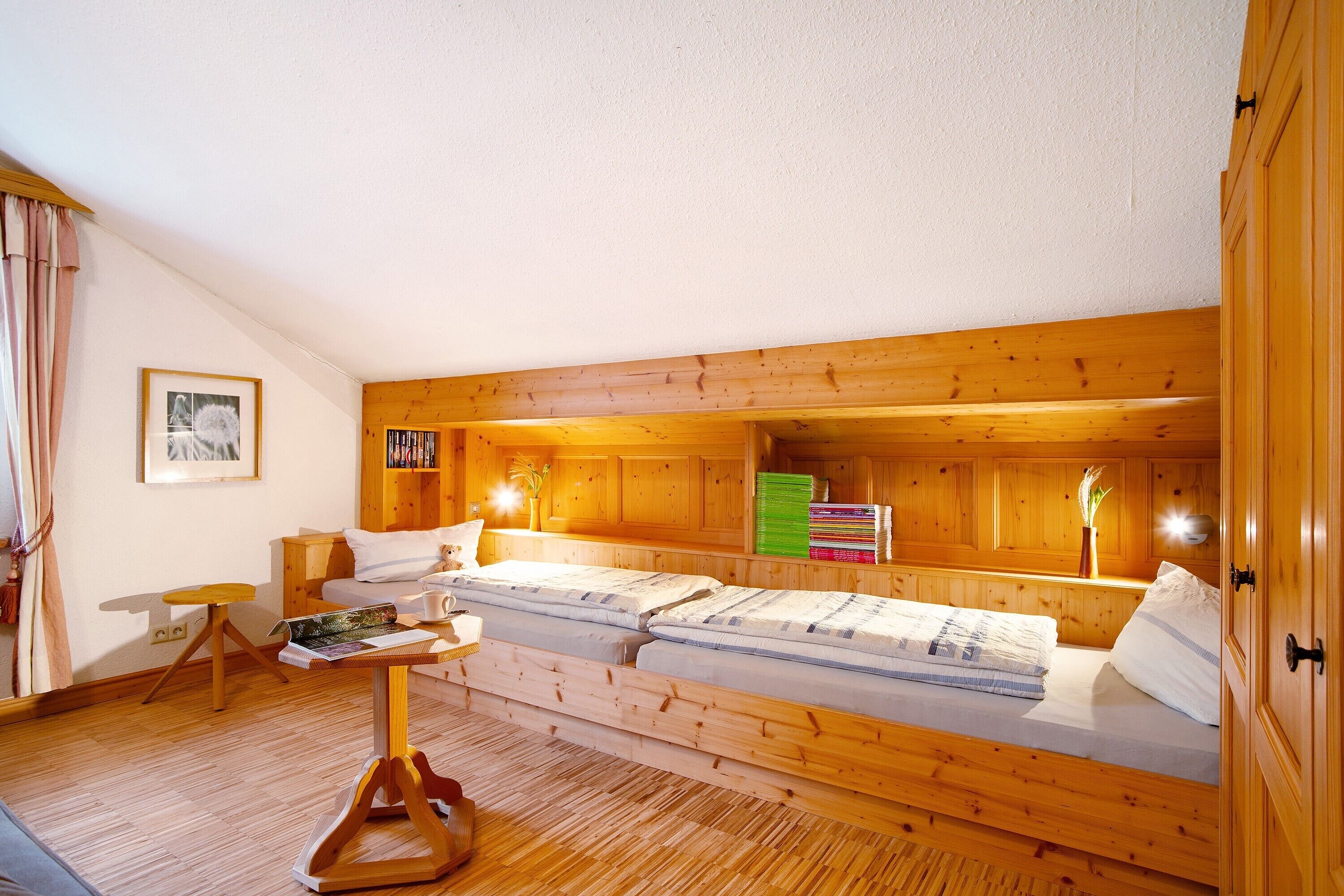 3 quartos, Wi-Fi de cortesia, roupa de cama