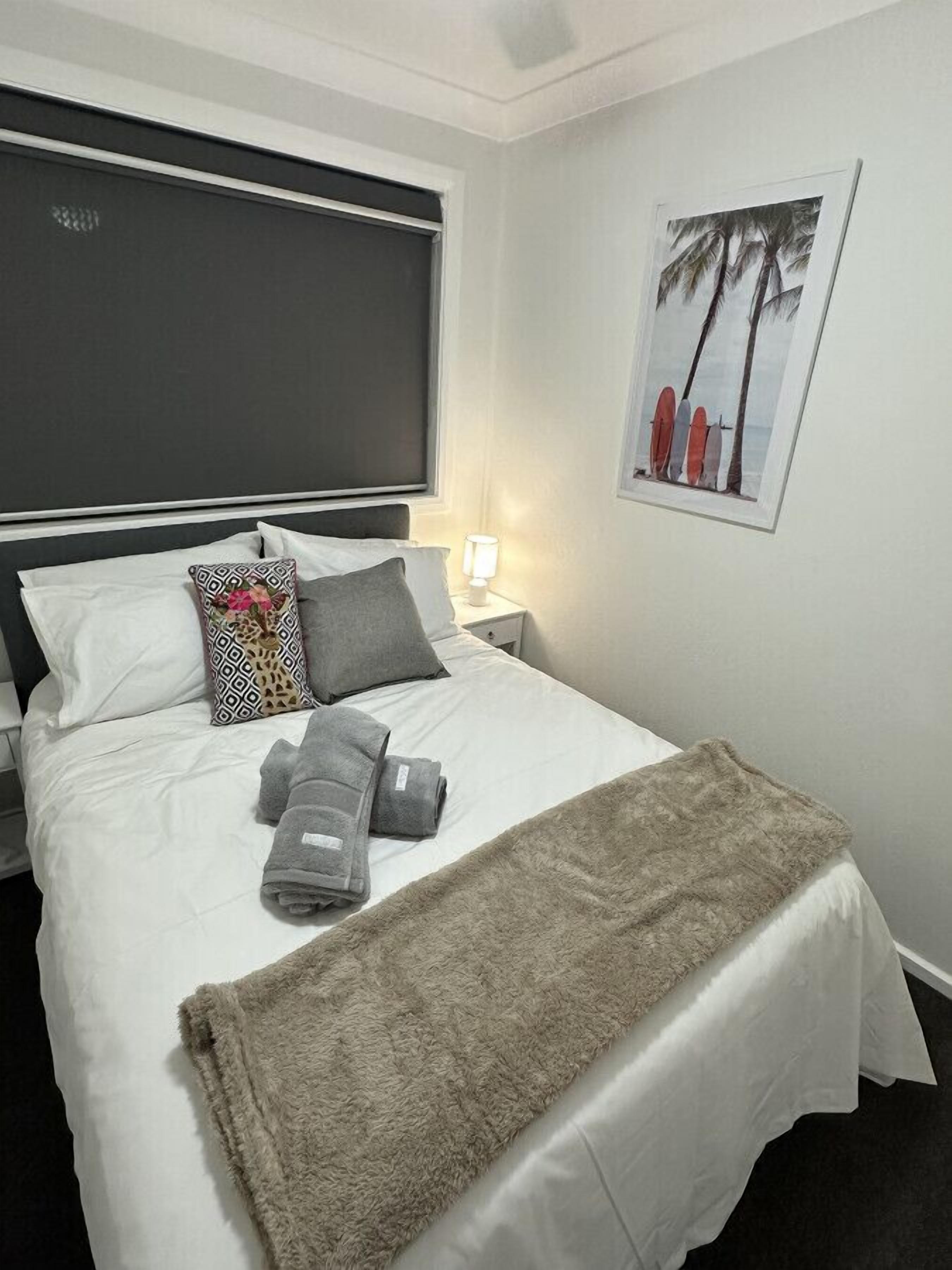 2 bedrooms, iron/ironing board, WiFi, bed sheets