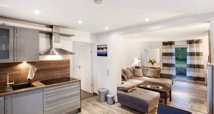 Ferienwohnung 'Lausebuche Im Sauerland' mit Bergblick, privater Terrasse und WLAN