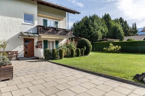 Exterior - Apartment 'Hubert' with Mountain View, Balcony and Wi-Fi (Garmisch-Partenkirchen)