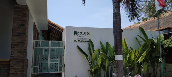 Façana frontal de l'allotjament